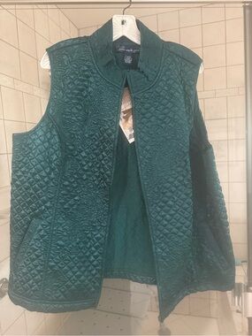 Susan Graver Quilted Emerald Green Sleeveless Vest